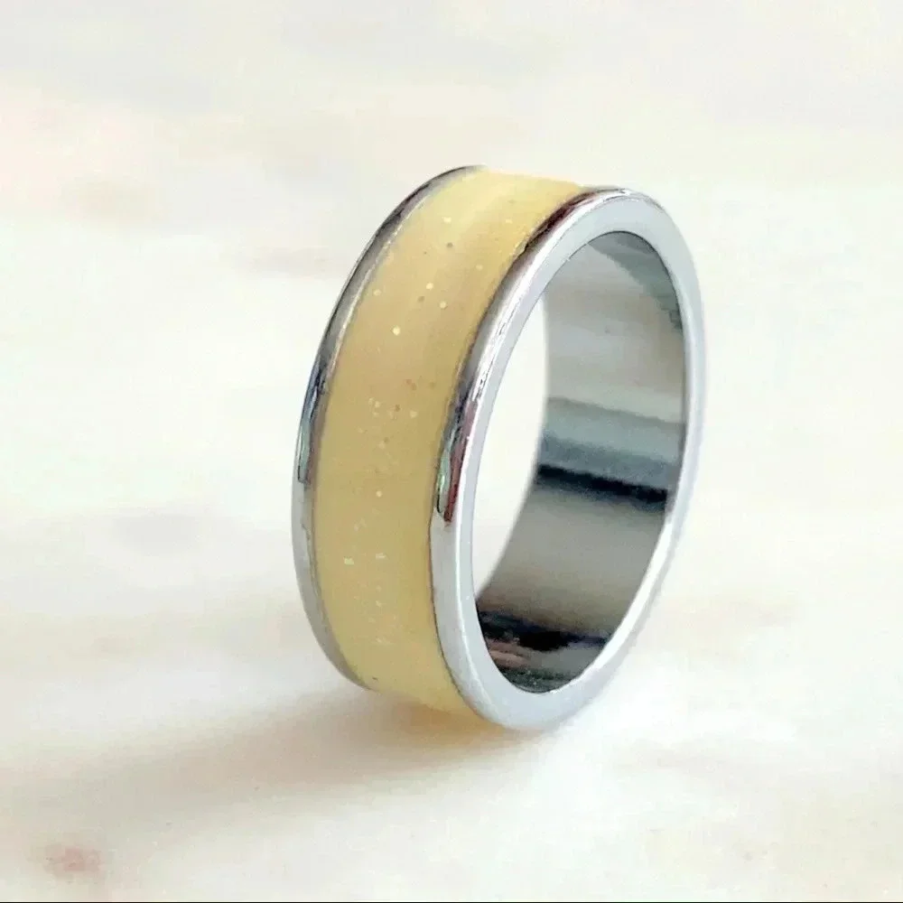Silver enamel ring band, Sz 5.5, Sparkling  yellow/cream, Bloomingdales